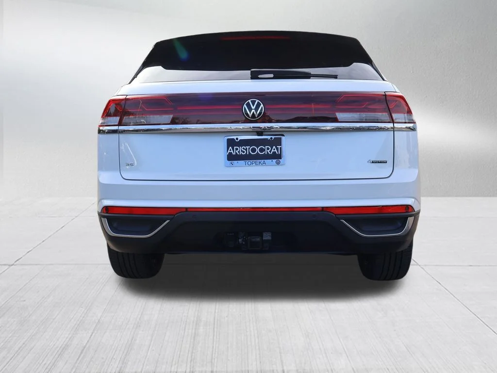 New 2026 White Volkswagen 2.0T SE w/Technology image 33