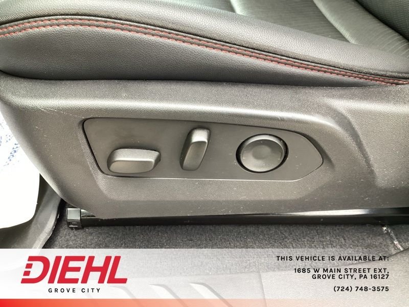 Used 2024 White GMC AT4X image 21