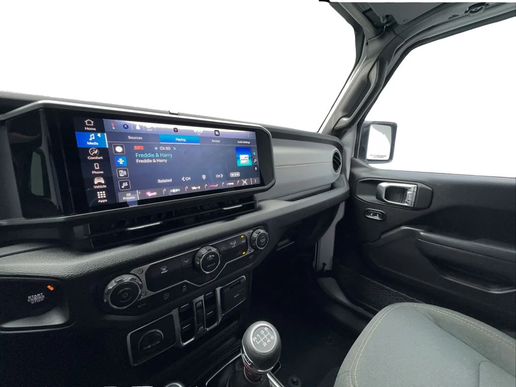 Used 2025 White Jeep Sport image 41