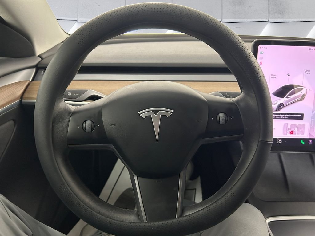 Used 2022  Tesla Long Range image 9
