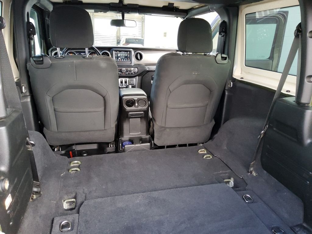 Used 2020 Green Jeep Sport image 17