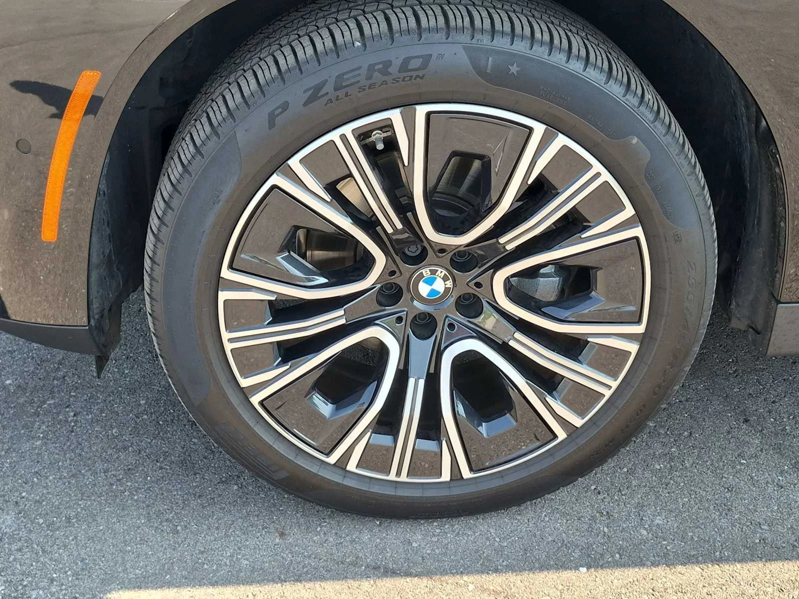 New 2026 Black Sapphire Metallic BMW 30 xDrive image 13