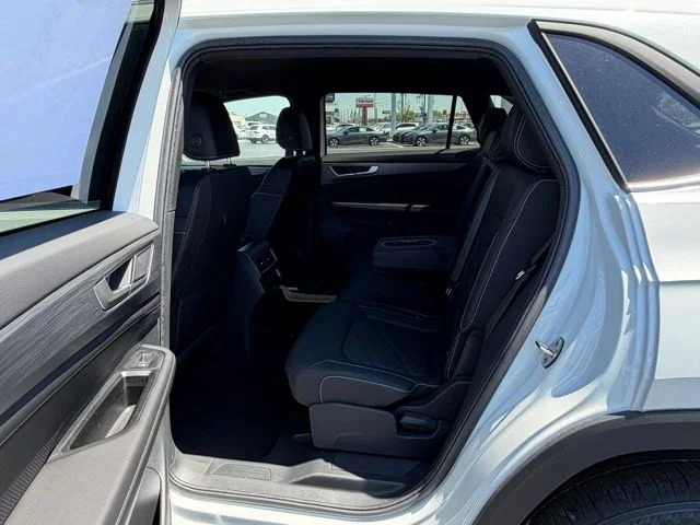 New 2026 White Volkswagen 2.0T SE image 7