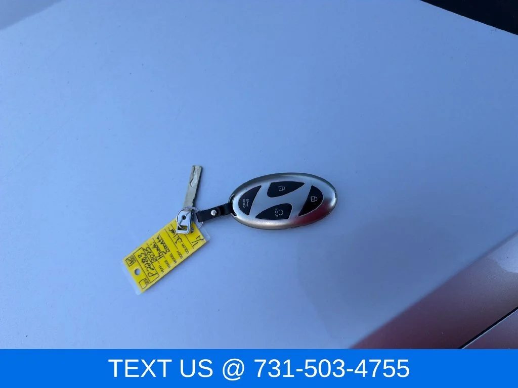 Used 2025 Silver Hyundai SEL image 30