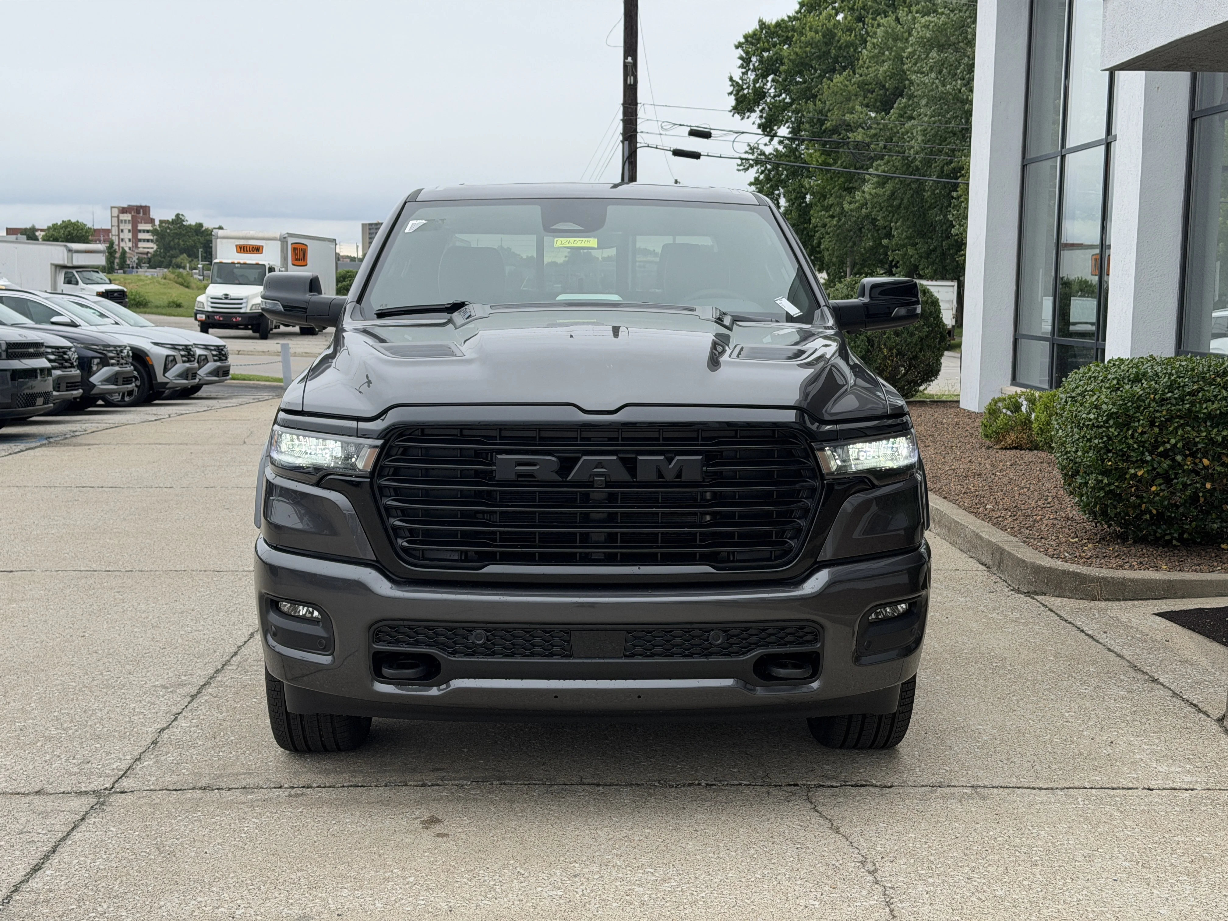 New 2026 Granite Crystal Metallic Clear-Coat Exterior Paint RAM Laramie image 20