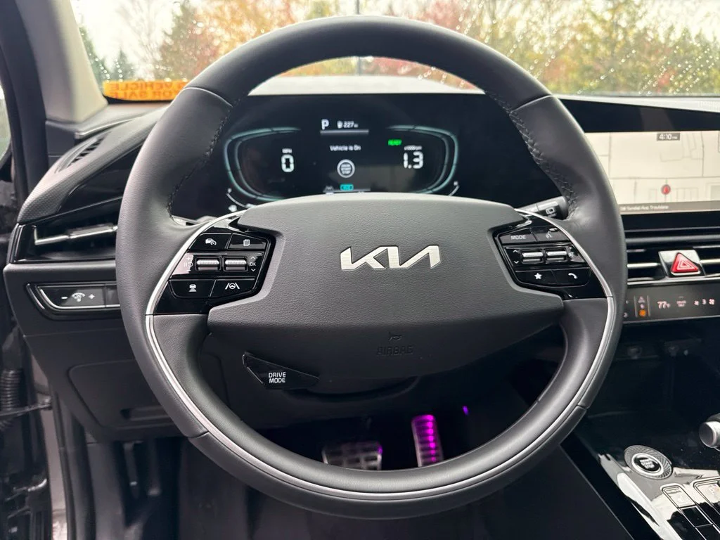 Used 2024 Graphite Gray Kia EX Touring image 10