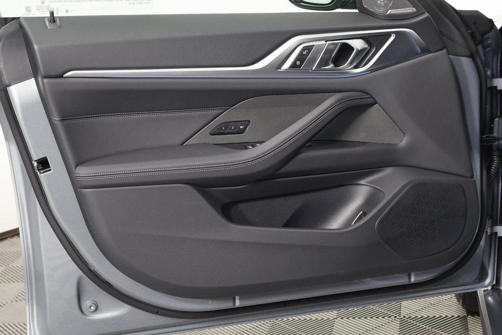 New 2026 Skyscraper Grey Metallic BMW eDrive40 image 7