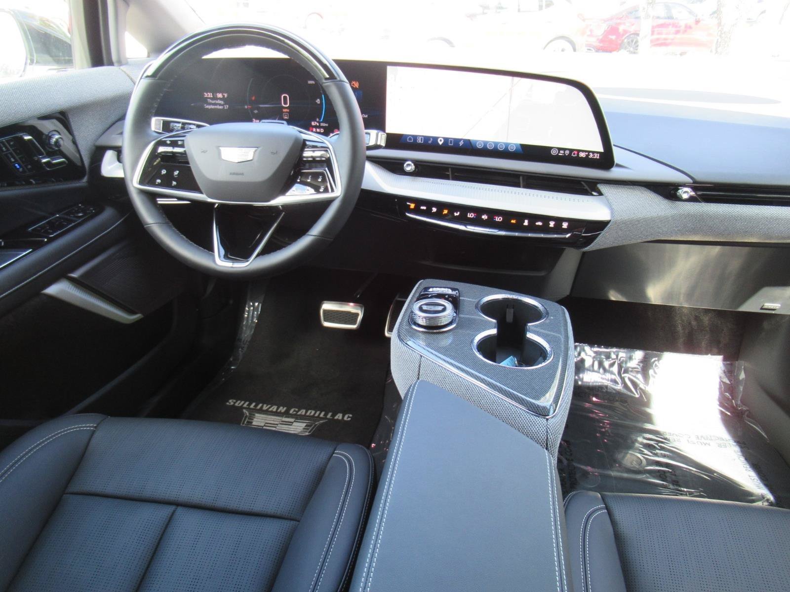 Used 2025 White Cadillac Luxury 2 image 14