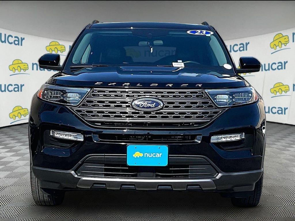 Used 2023 Black Ford XLT image 2