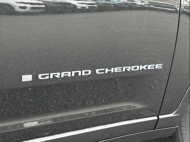 Used 2024 Rocky Mountain Pearlcoat Jeep  image 22