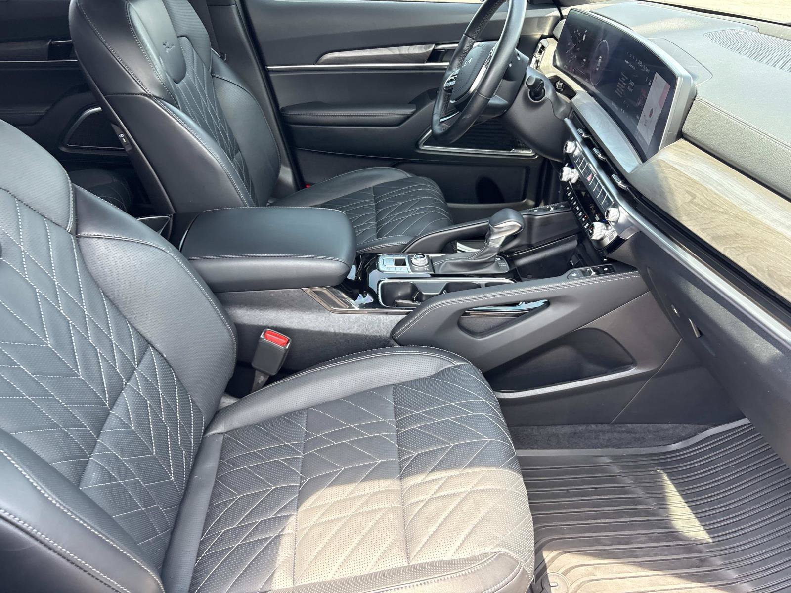 Used 2025 Wolf Gray Kia SX-Prestige X-Line image 23