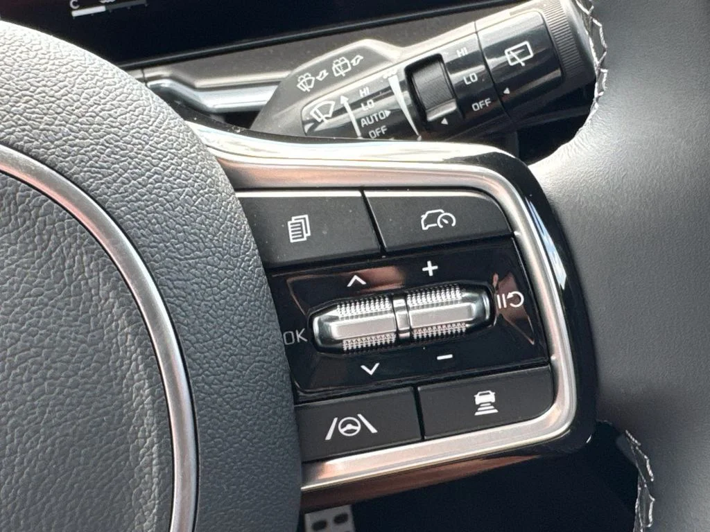 2025 Kia Sorento SX - Photo 26