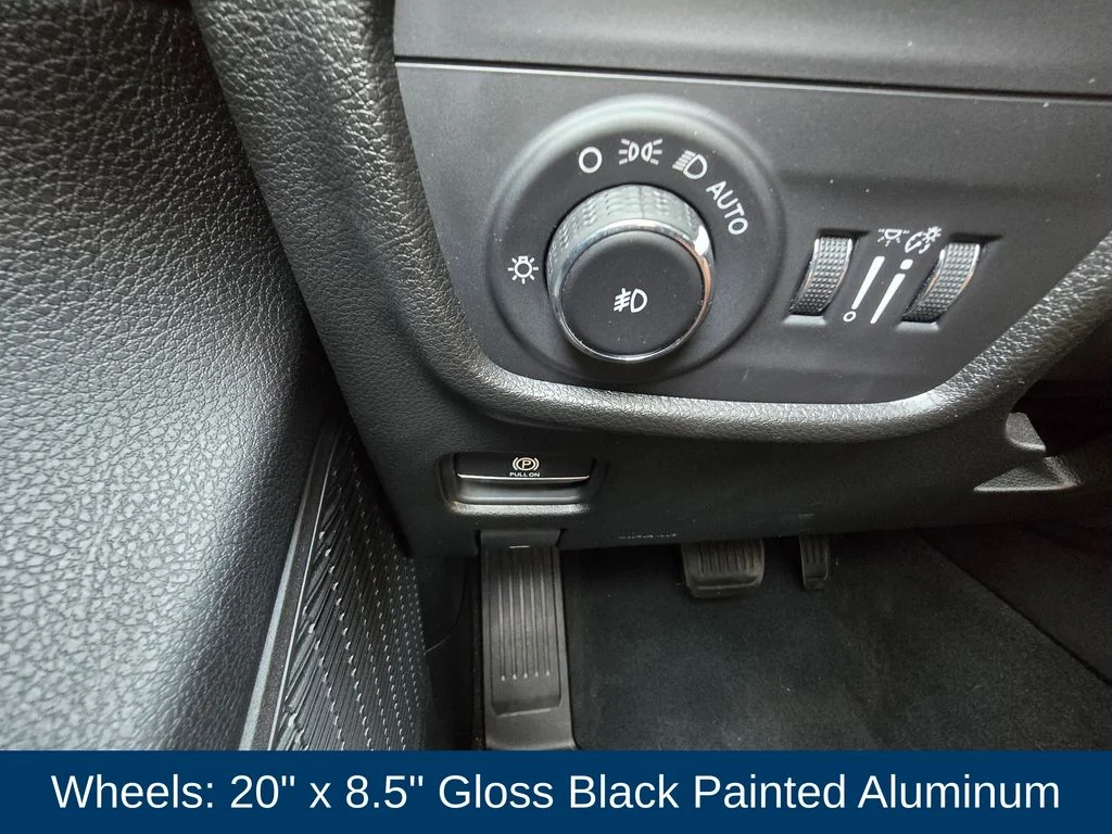 Used 2023 White Jeep Limited image 24