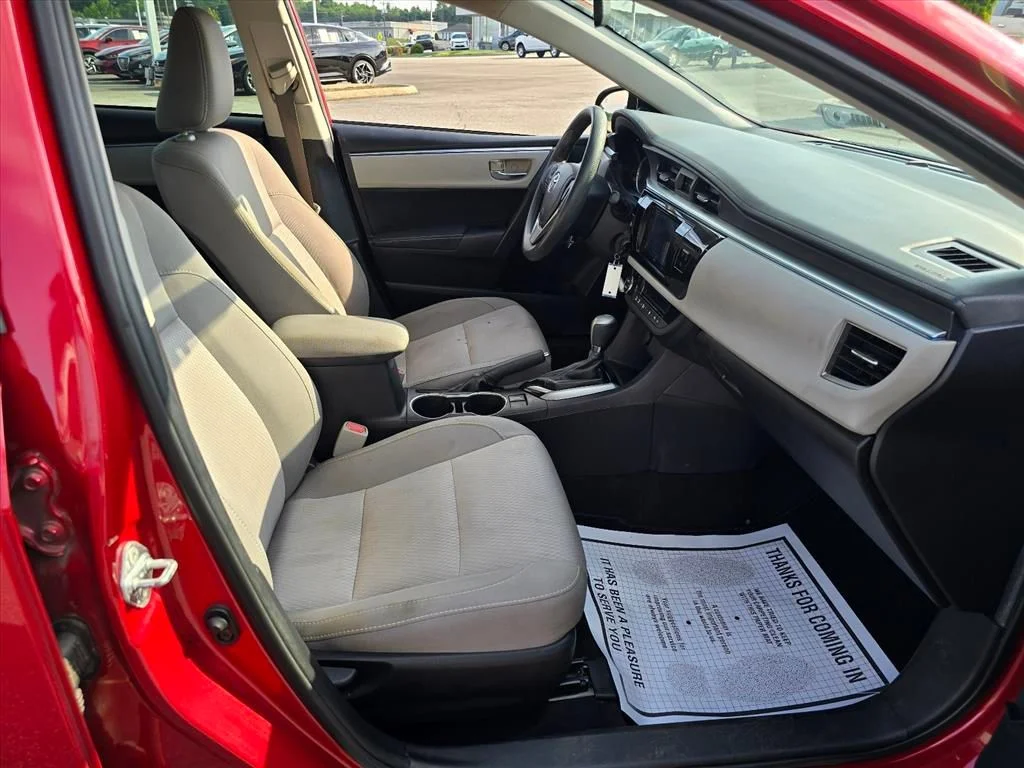 Used 2015 Red Toyota LE image 13