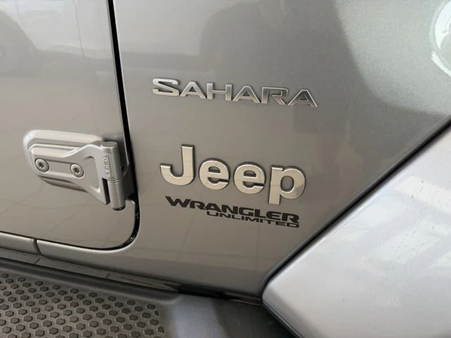 Used 2018 Silver Jeep Unlimited Sahara image 32