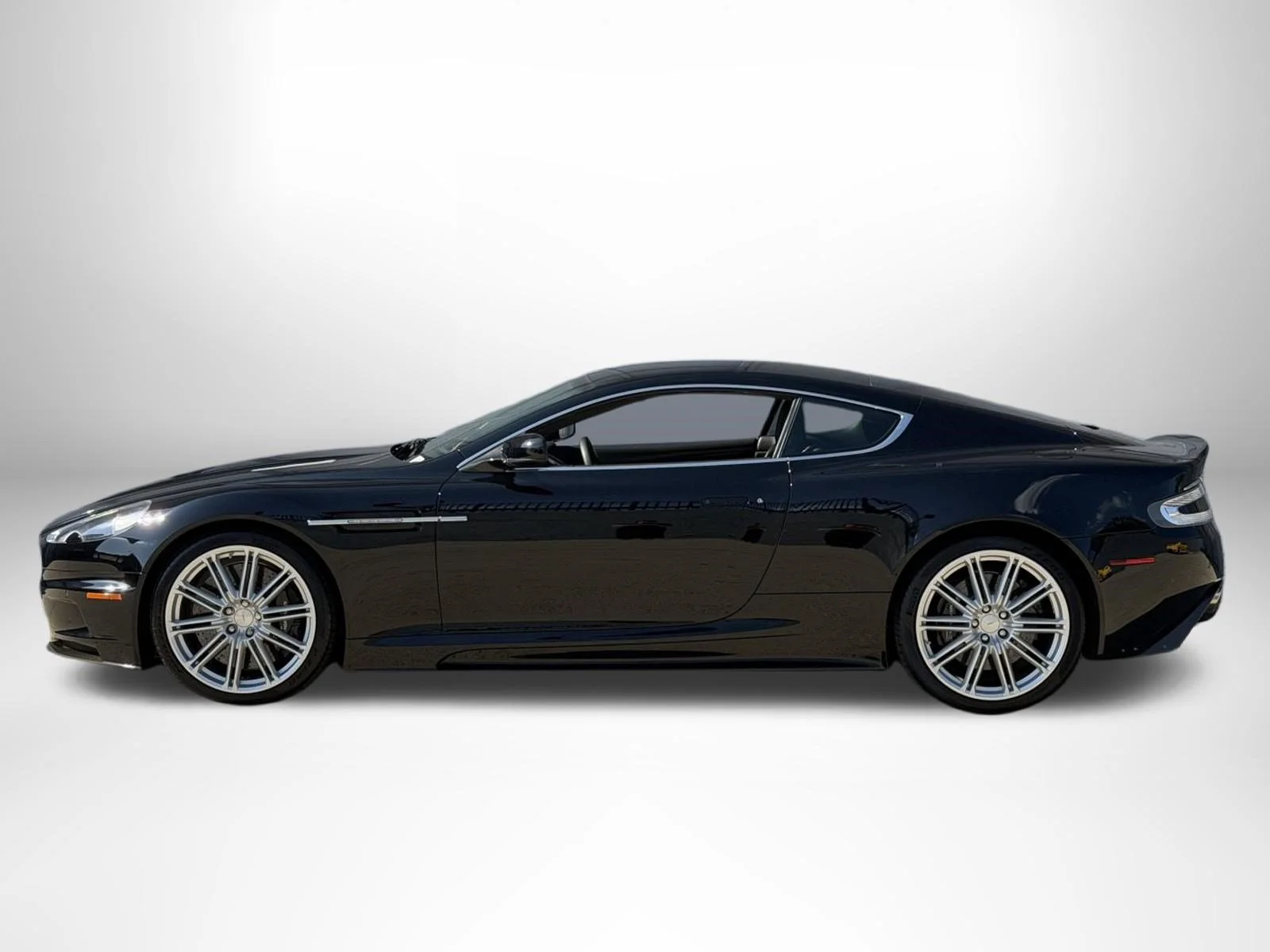 Used 2009 Storm Black Aston Martin  image 16