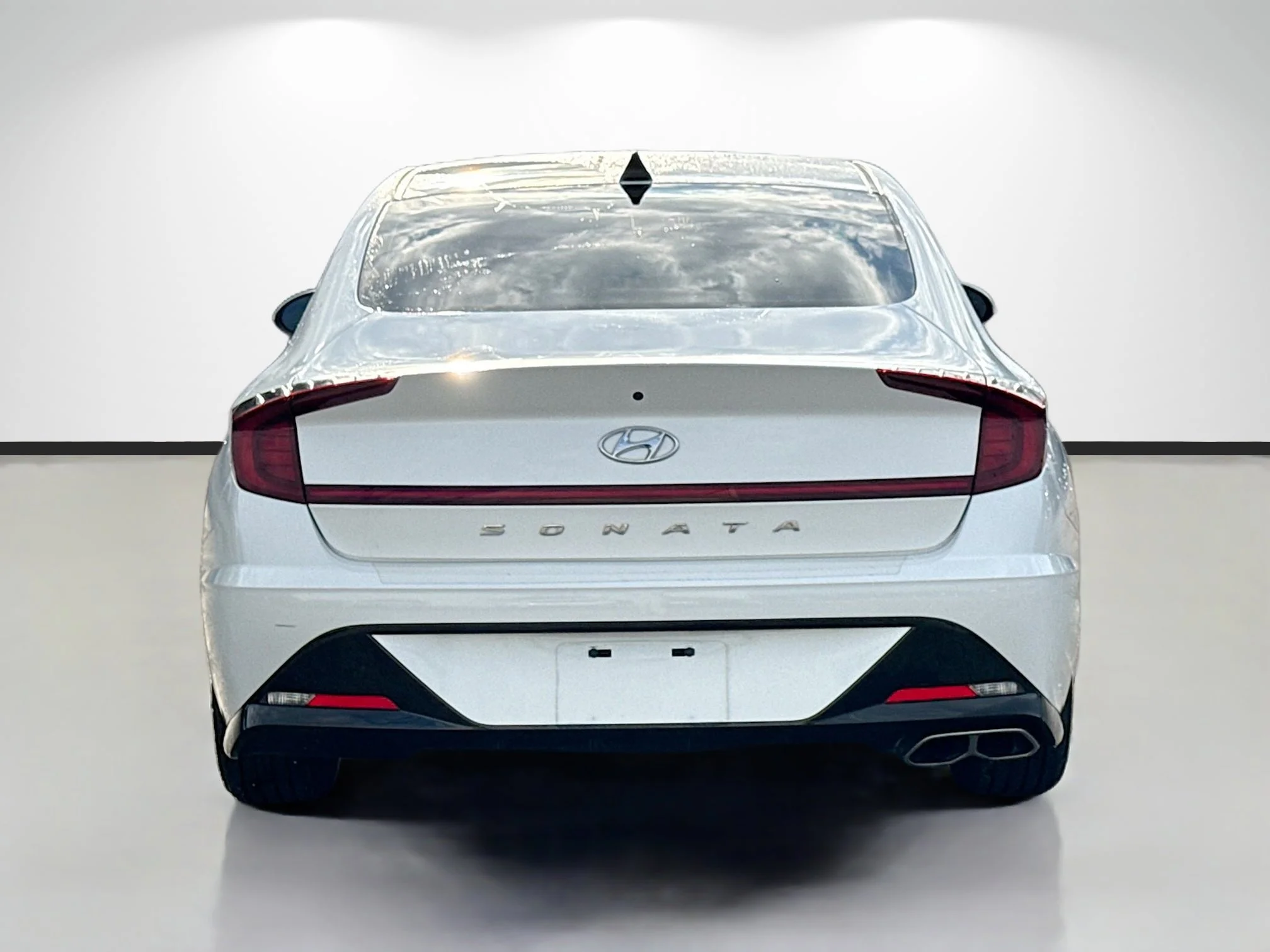 Used 2021 Quartz White Hyundai SEL image 5
