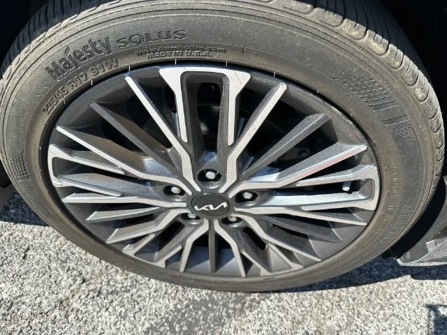 Used 2023 Gray Kia GT-Line image 27