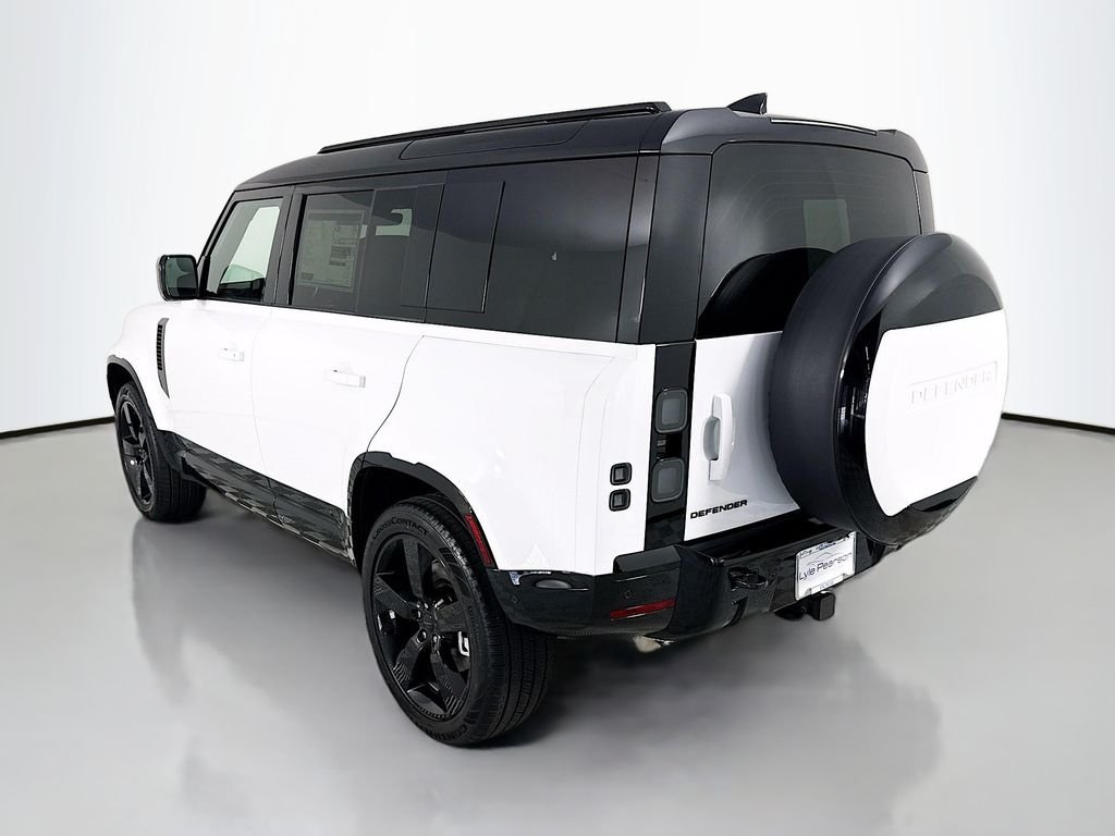 New 2026 Fuji White Land Rover X-Dynamic SE image 3
