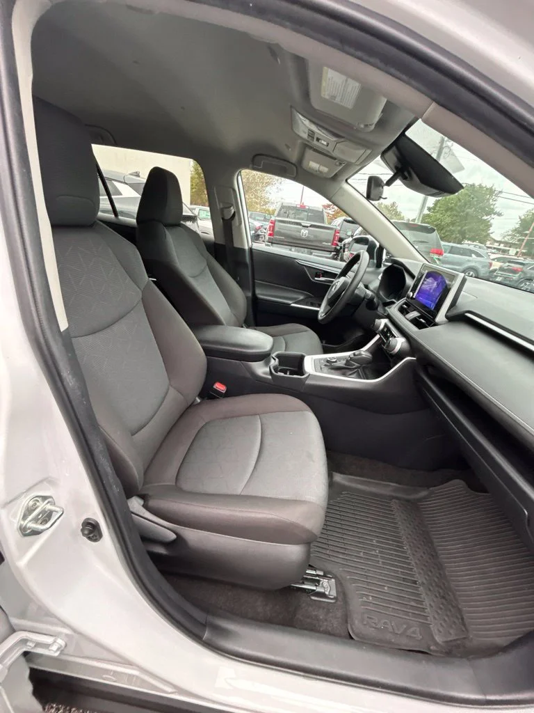 Used 2024 White Toyota XLE image 21
