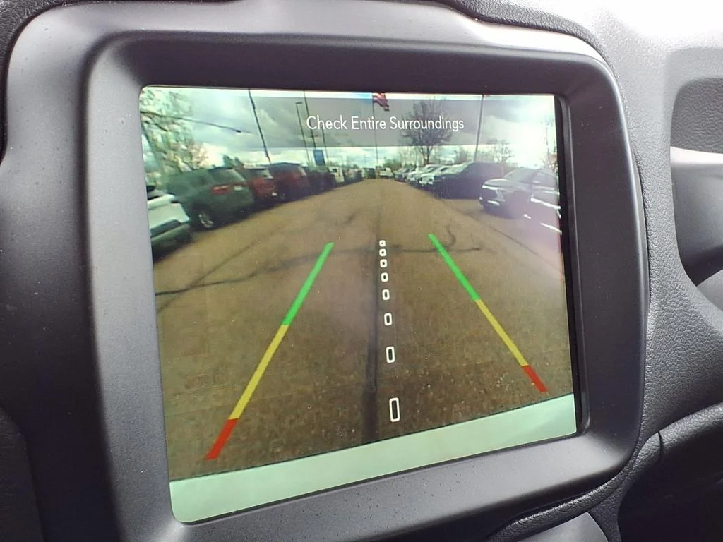Used 2023 White Jeep Trailhawk image 27