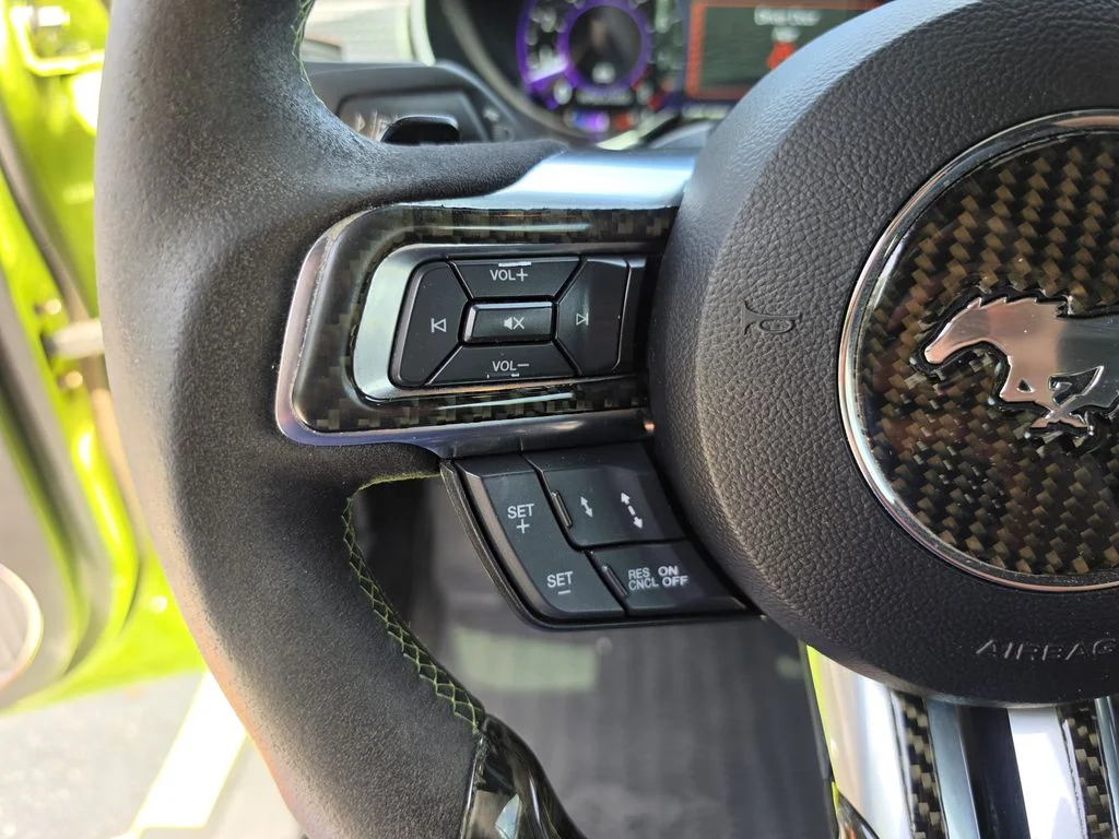 Used 2020  Ford GT Premium image 26