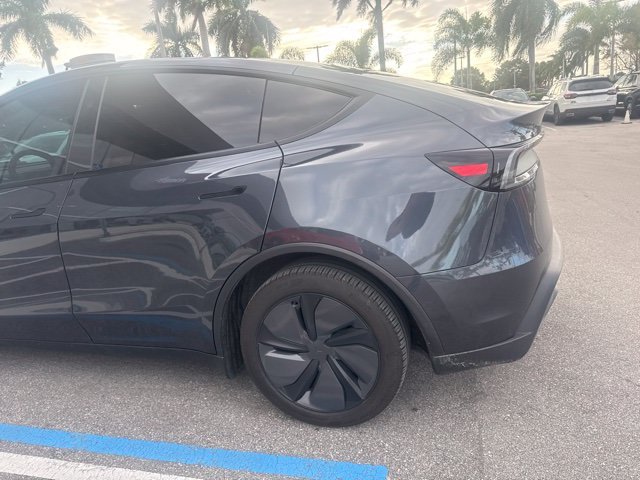 Used 2026 Green Tesla  image 8
