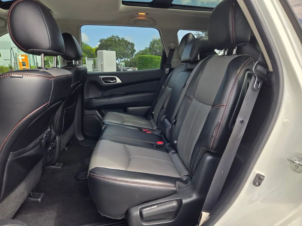 Used 2020 Pearl White Tricoat Nissan SL image 27