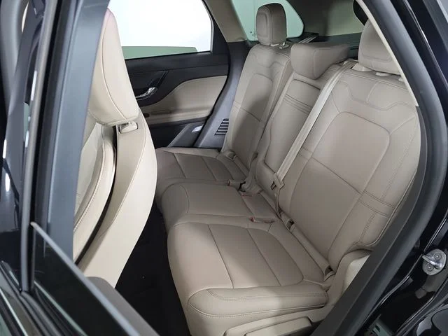 Used 2024 Black Metallic Lincoln Grand Touring image 21