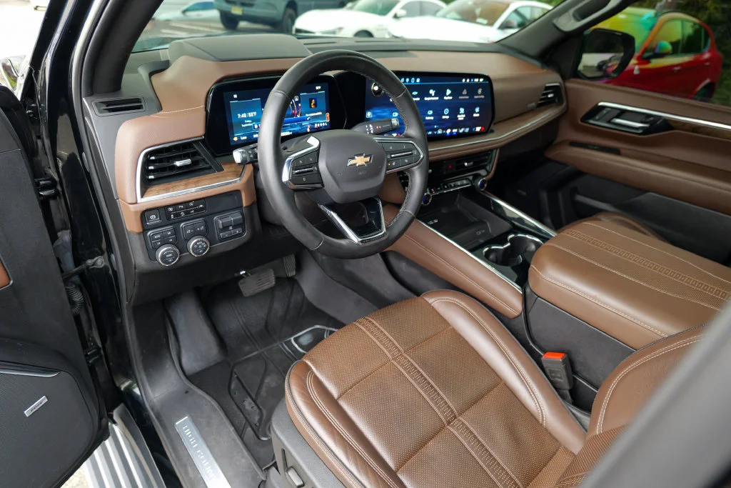 Used 2025 Black Chevrolet High Country image 19