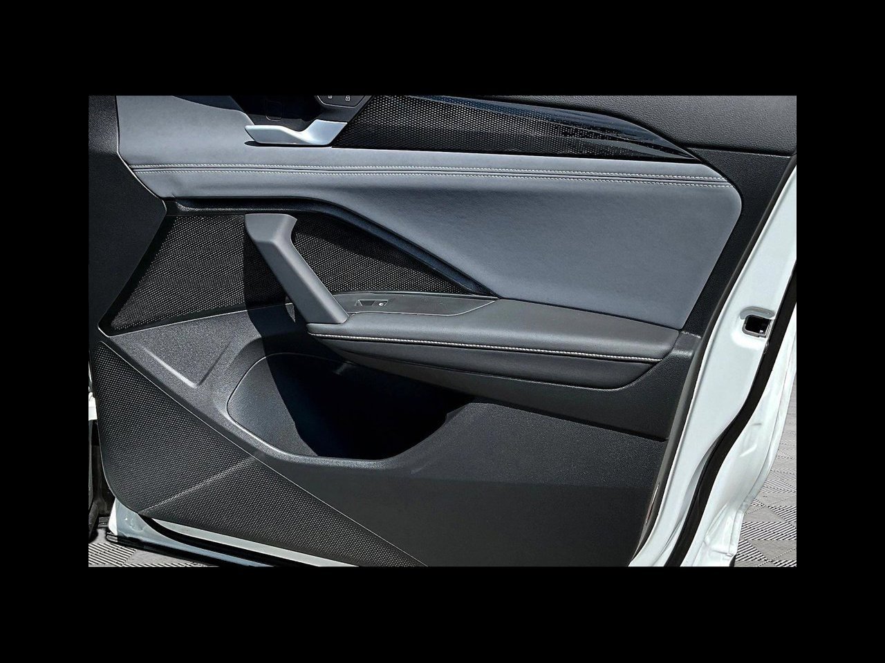 New 2026 Pure White Volkswagen 2.0T SE image 28