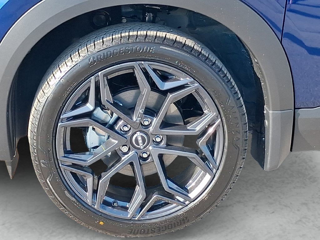New 2027 Deep Blue Pearl Nissan SR image 24