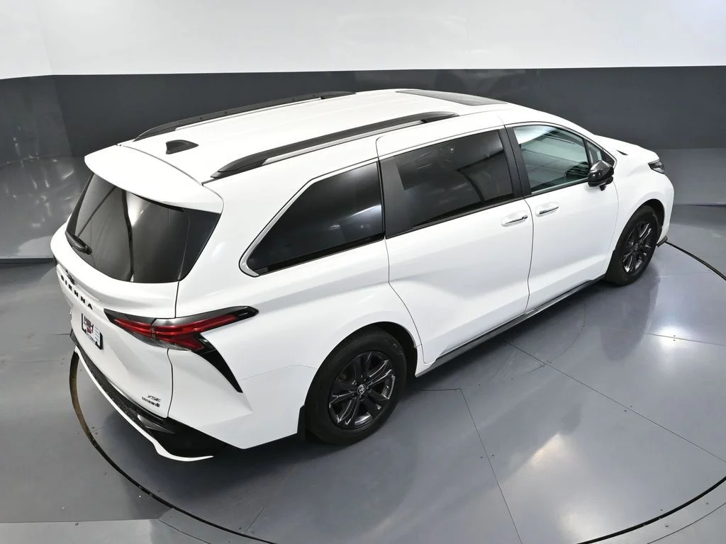 2024 Toyota Sienna XSE - Photo 57
