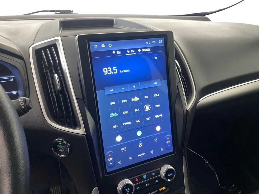 Used 2022 Black Ford SEL image 21