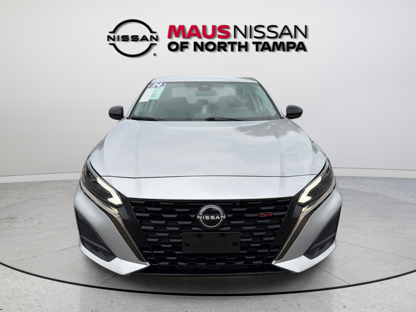 Used 2024 Silver Nissan 2.5 SR image 3
