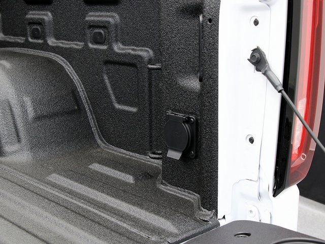 2026 GMC Sierra 1500 SLT - Photo 6