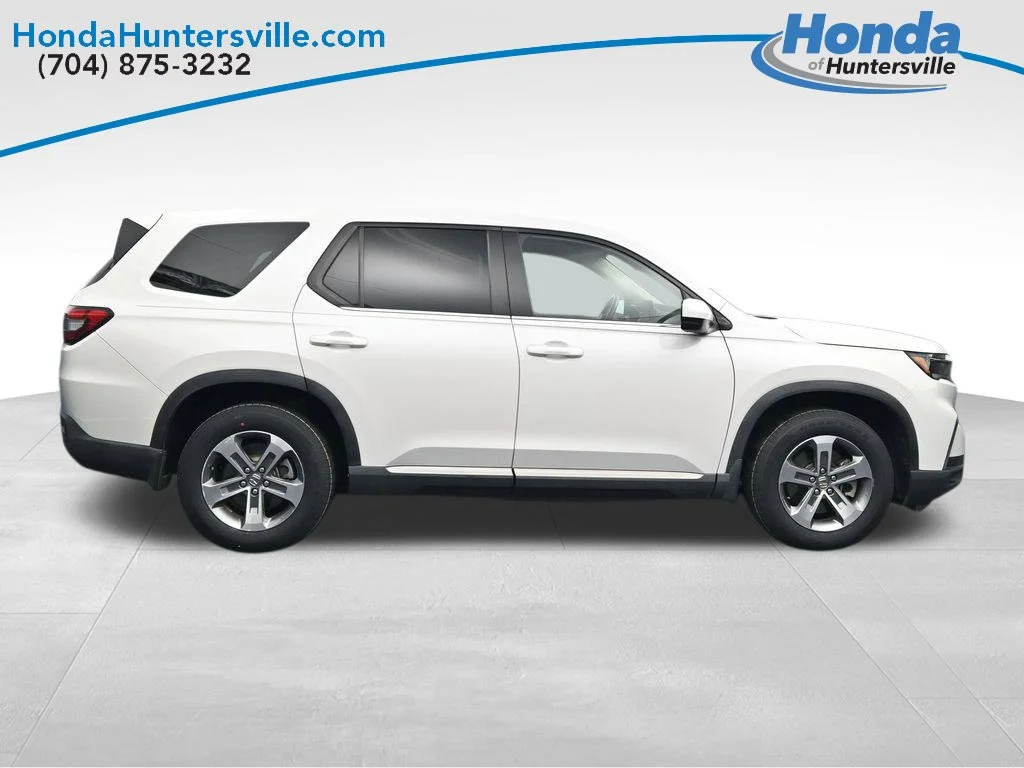 Used 2024 Platinum White Pearl Honda EX-L image 9