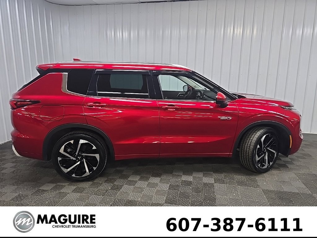 Used 2023 Red Mitsubishi SEL image 2