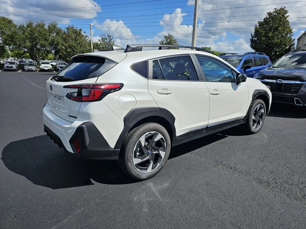 New 2027 CRYSTAL WHITE PEARL Subaru Limited image 3