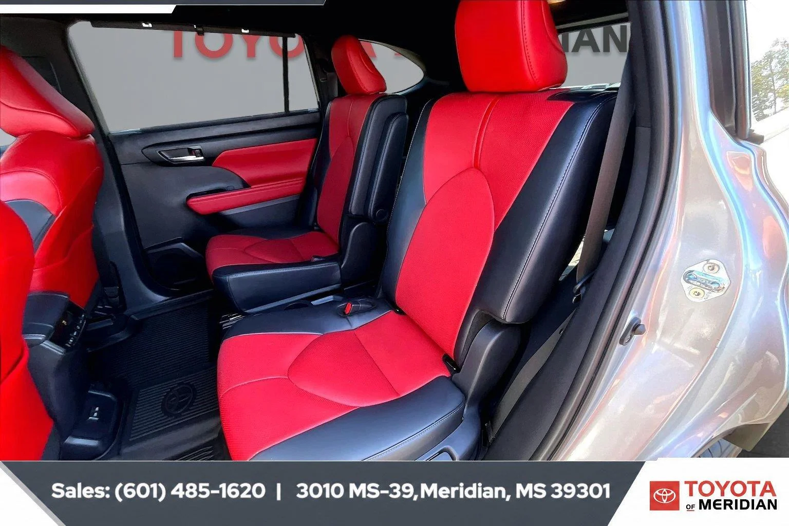Used 2025 Celestial Silver Metallic Toyota XSE image 19