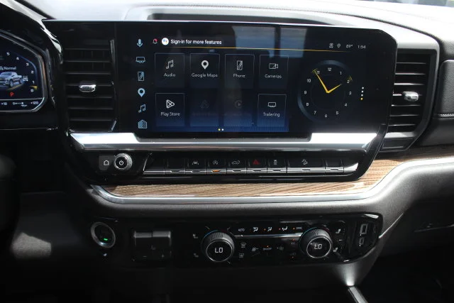 Used 2025 Red Chevrolet RST image 4
