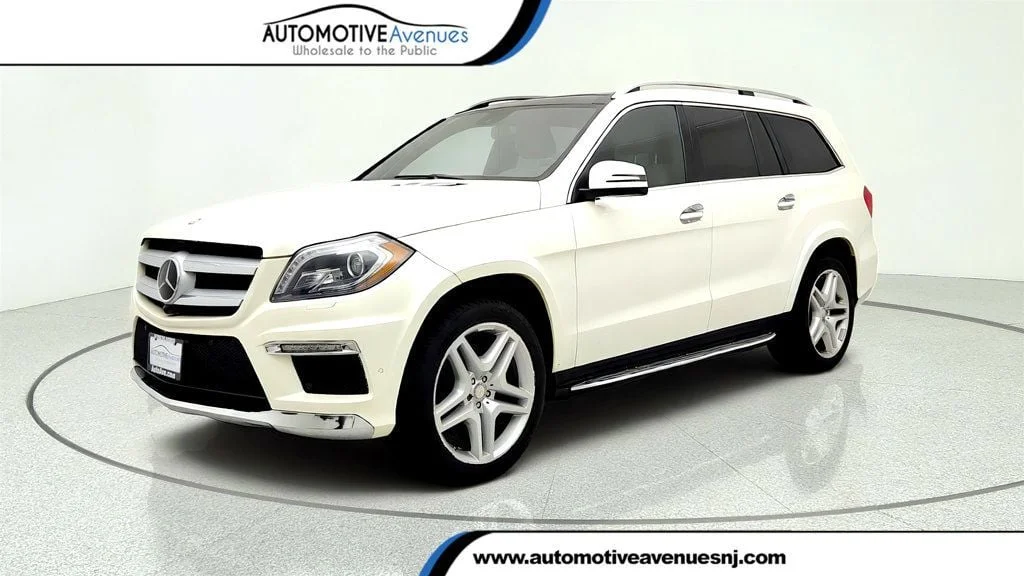 2016 Mercedes-Benz GL 4MATIC® 4dr GL 550 w/ Driver Assistance Pkg & Panorama Roof