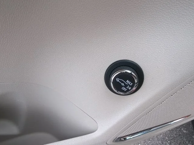 Used 2022 Burnished Bronze Metallic Buick Essence image 15