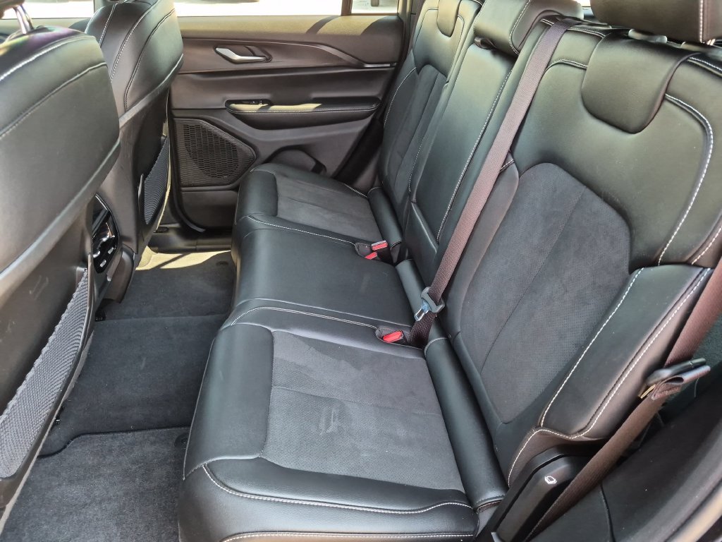 Used 2025 Black Jeep Altitude X image 22
