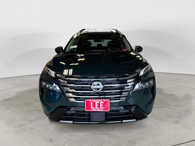 New 2026 Black Nissan Platinum image 9
