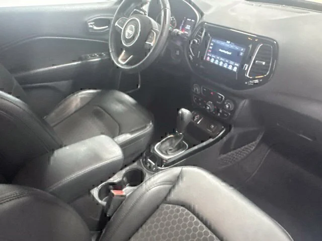 Used 2020 Silver Jeep Latitude image 24