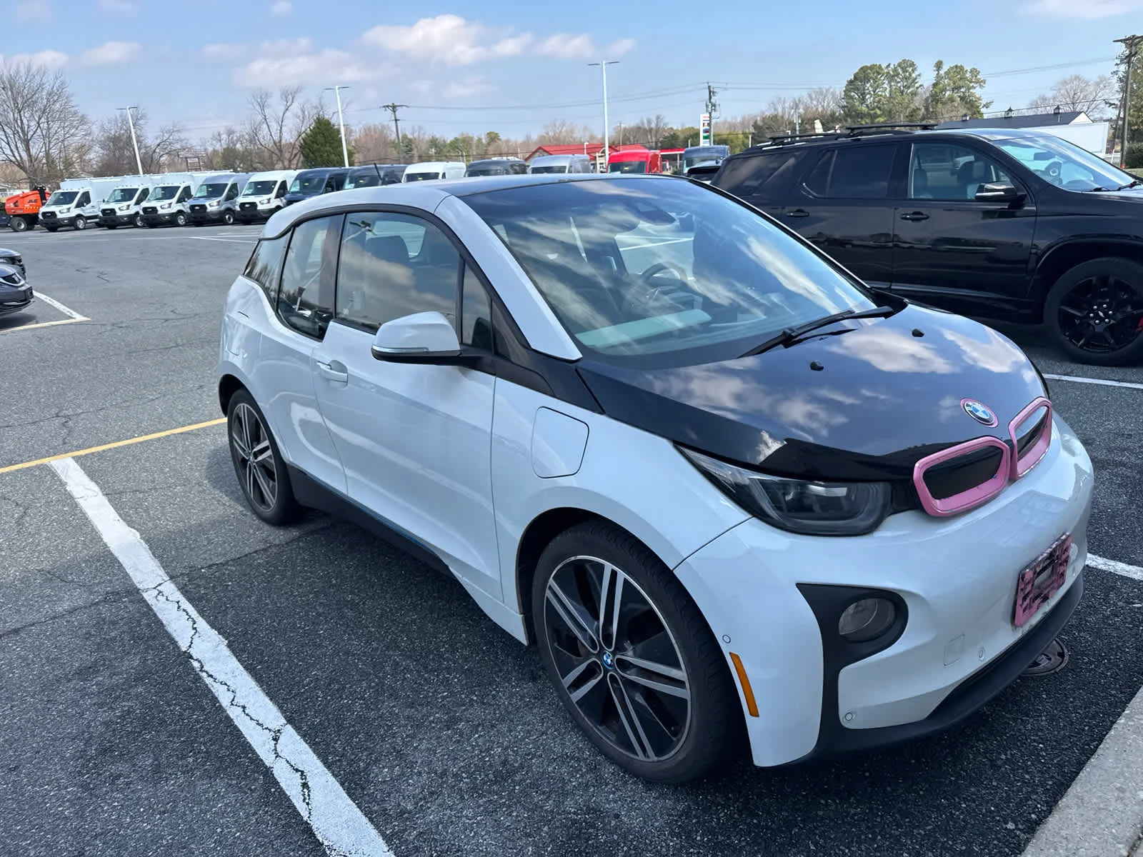 Used 2015 Capparis White w/BMW i Frozen Blue Accent BMW  image 2