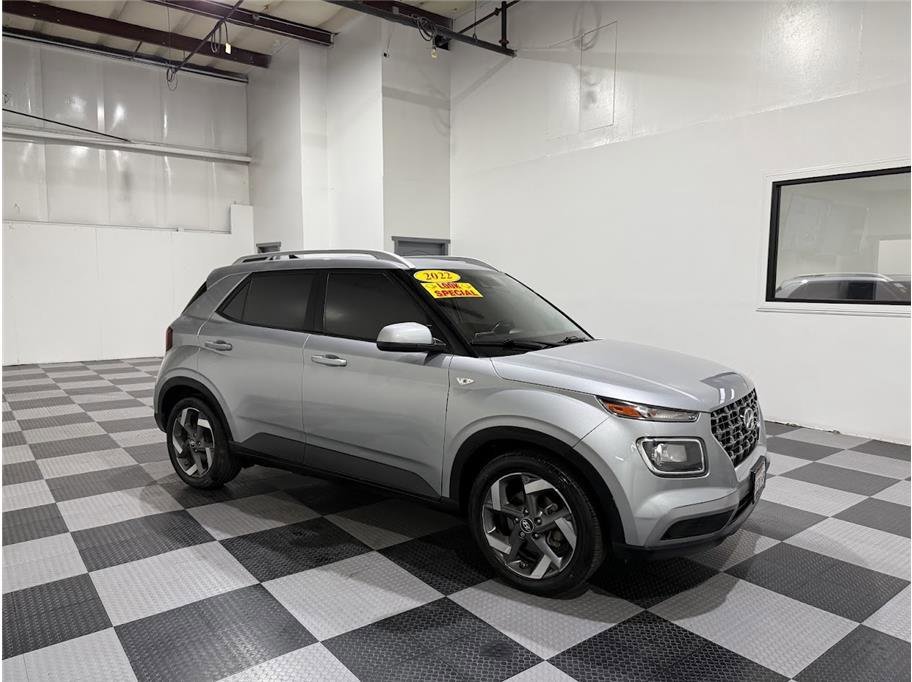 2022 Hyundai Venue SEL