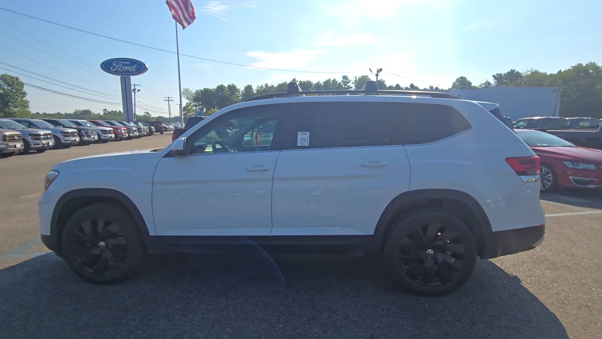 Used 2024 Pure White Volkswagen 2.0T SE w/Technology image 17