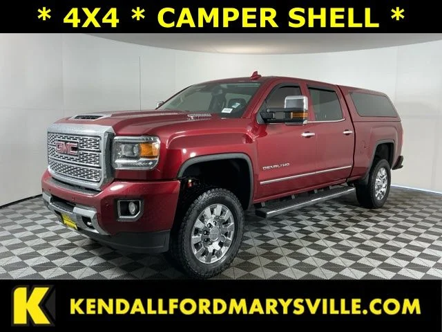 2018 GMC Sierra 4WD Crew Cab Standard Box Denali's photo